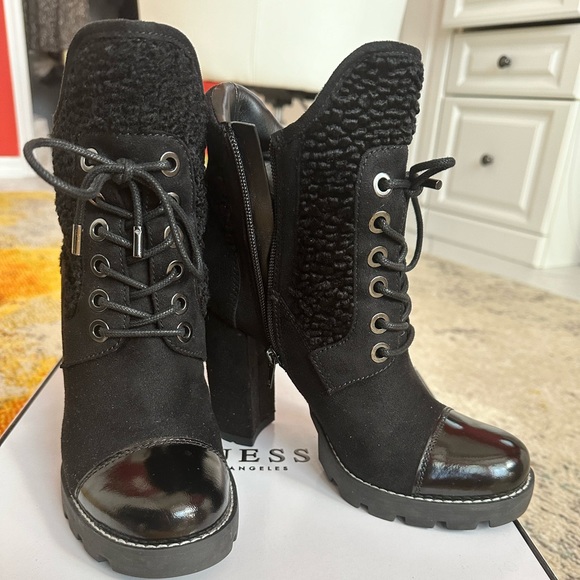 COPY - Guess Boots size 8 - Picture 1 of 4